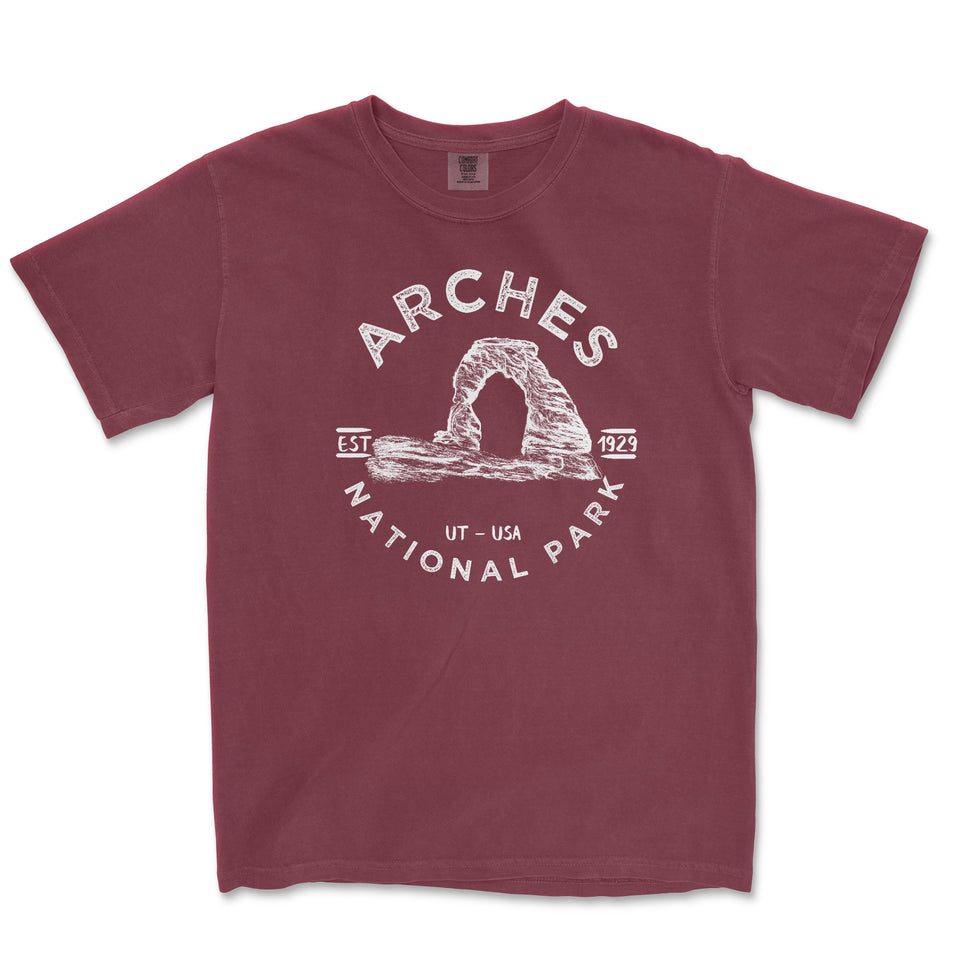 Arches National Park Comfort Colors T-Shirt – Delicate Arch Emblem