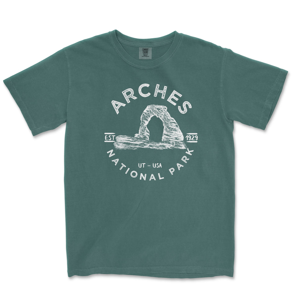Arches National Park Comfort Colors T-Shirt – Delicate Arch Emblem