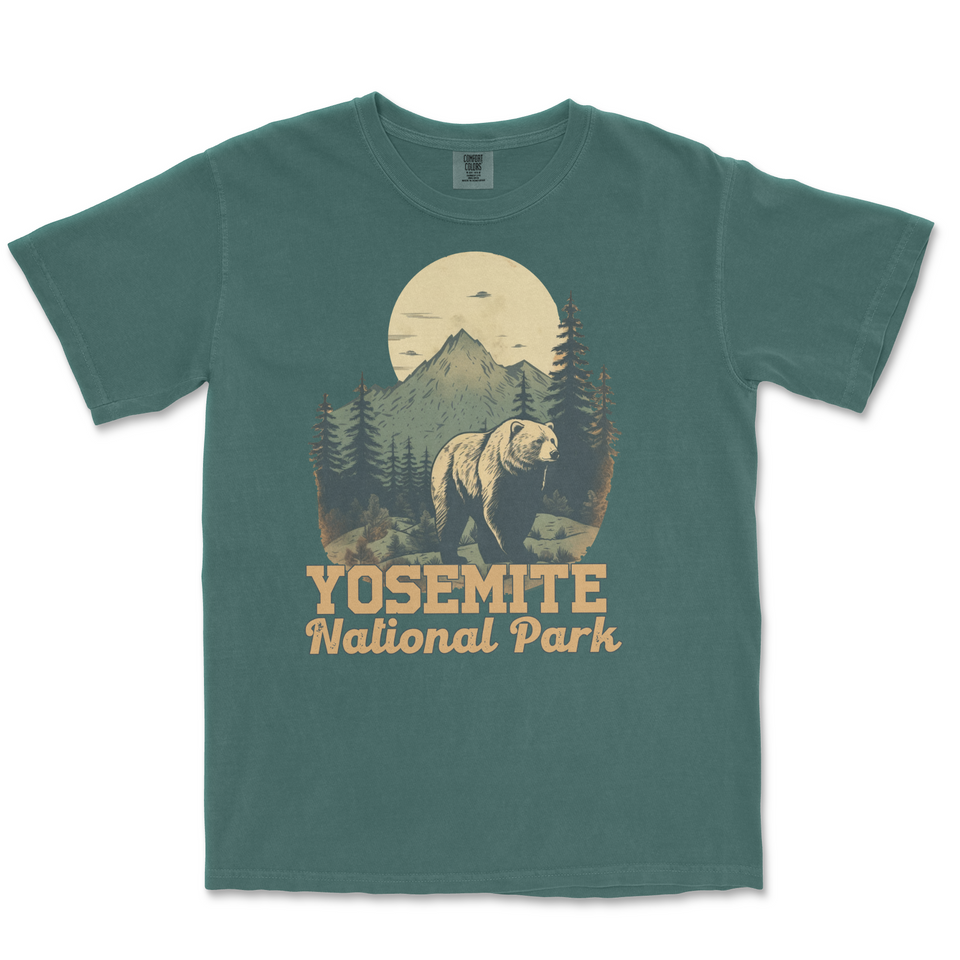 Yosemite National Park Comfort Colors T-Shirt – Bear Landscape