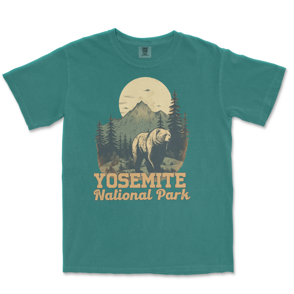 Yosemite National Park Comfort Colors T-Shirt – Bear Landscape